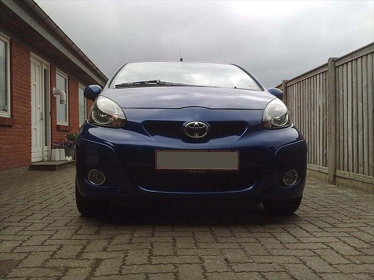Toyota Aygo Plus - Faceliftet frontkofanger på non-faceliftet Aygo - inklusiv tågelygter! billede 14