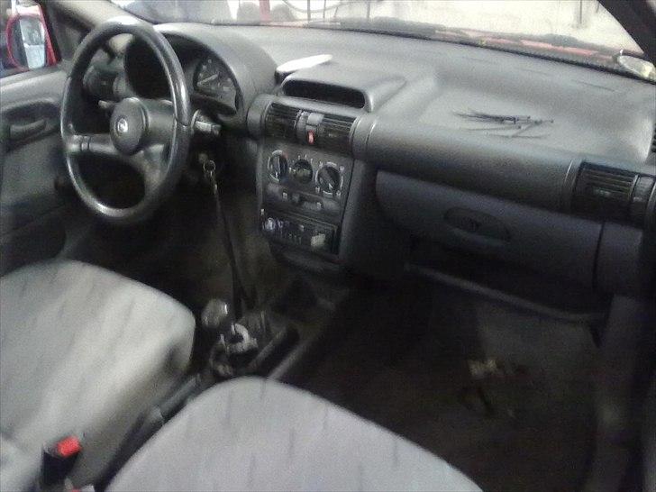 Opel corsa b swing dytten skrottet  billede 14