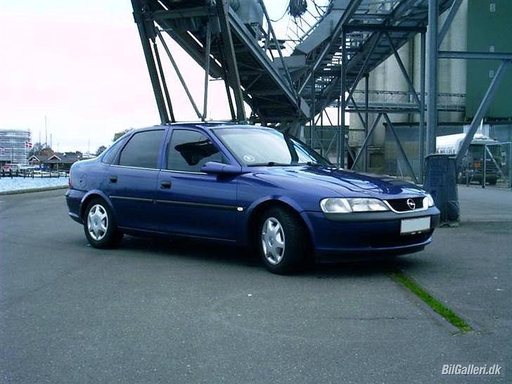 Opel Vectra b  - solgt billede 3