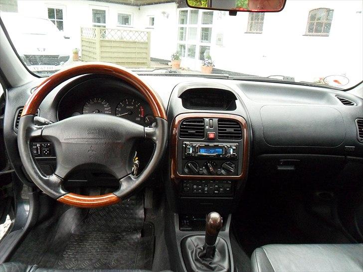 Mitsubishi Carisma 1,8 GDI Sedan billede 19