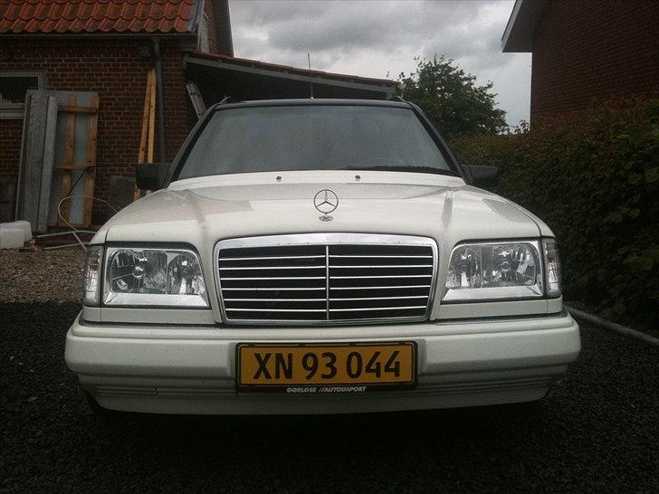 Mercedes Benz W124 E300D Pick Up (TDT) billede 4