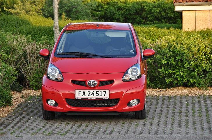 Toyota Toyota Aygo 1,0 Plus Silv billede 1