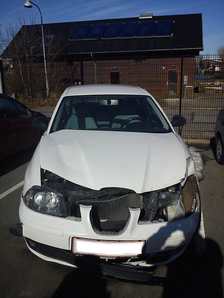 Seat Ibiza TDI 100 TOTALSKADET billede 12