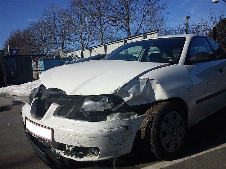Seat Ibiza TDI 100 TOTALSKADET billede 13