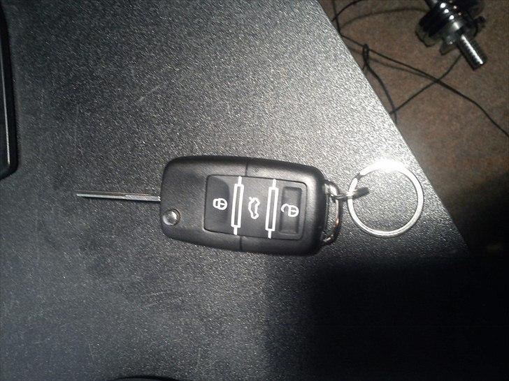 VW Golf 2   ( Solgt ) - Den nye fjernbetjening til Alarm / Centrallås billede 8