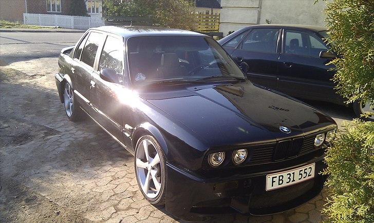 BMW 320i(325i) billede 2