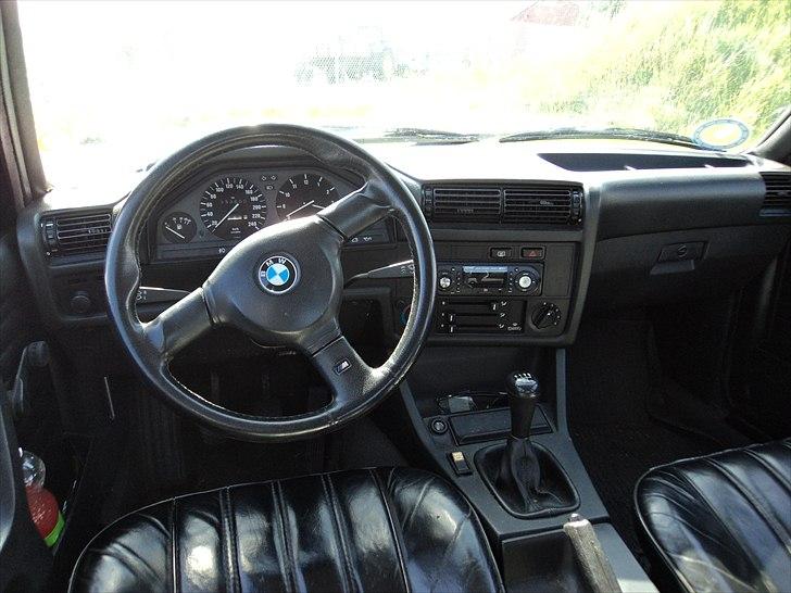 BMW E30 316i billede 3