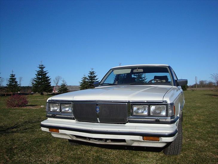 Toyota crown super saloon