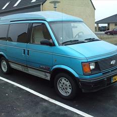 Chevrolet astro van