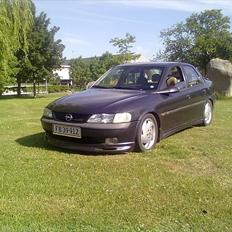 Opel Vectra B 2,5  (solgt)