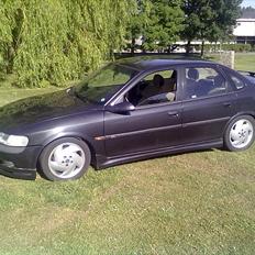 Opel Vectra B 2,5  (solgt)