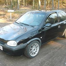Opel corsa b 1.4 16v
