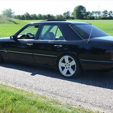 Mercedes Benz W124 300D Solgt