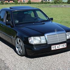 Mercedes Benz W124 300D Solgt