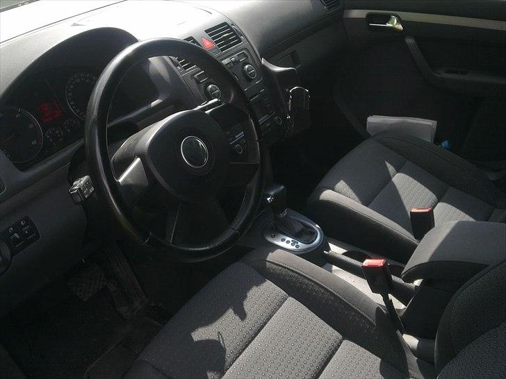 VW TOURAN 2,0 TDI DSG (solgt) billede 8