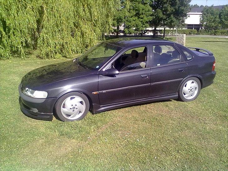 Opel Vectra B 2,5  (solgt) billede 2