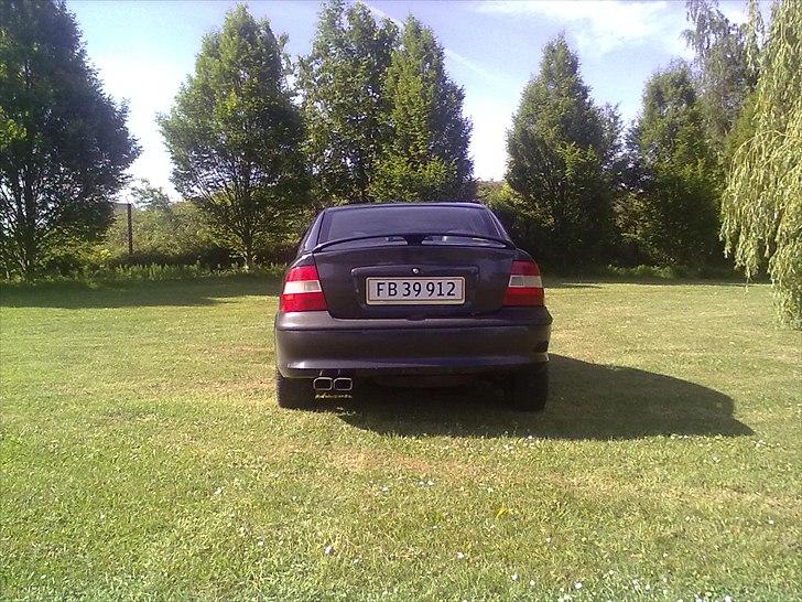 Opel Vectra B 2,5  (solgt) billede 4