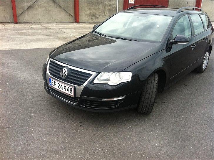 VW Passat 2,0 TDi Trendline billede 1