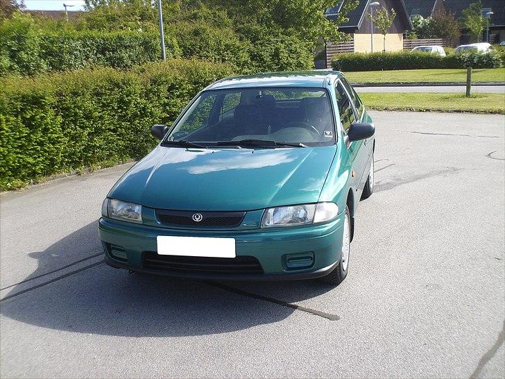 Mazda 323 sport billede 2