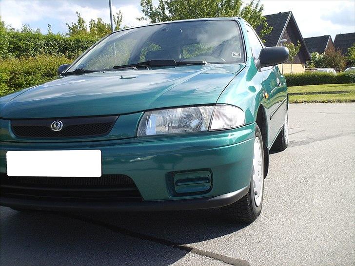 Mazda 323 sport billede 1