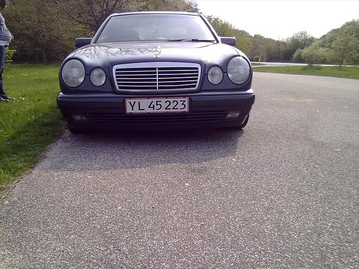 Mercedes Benz e220d (tidl. bil billede 19