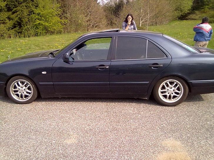 Mercedes Benz e220d (tidl. bil billede 2