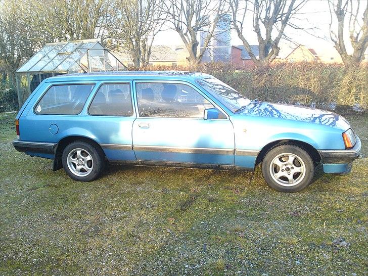 Opel Rekord E 2,0s 3dørs caravan billede 16
