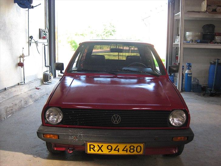 VW Polo Hit (skrottet) :( - Skal have fat i en motorhjelmsforlænger. Kunne se fedt ud! billede 8