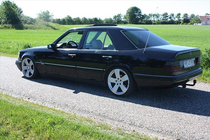 Mercedes Benz W124 300D Solgt billede 2