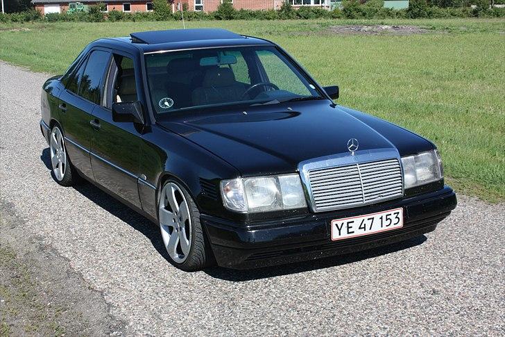 Mercedes Benz W124 300D Solgt billede 3