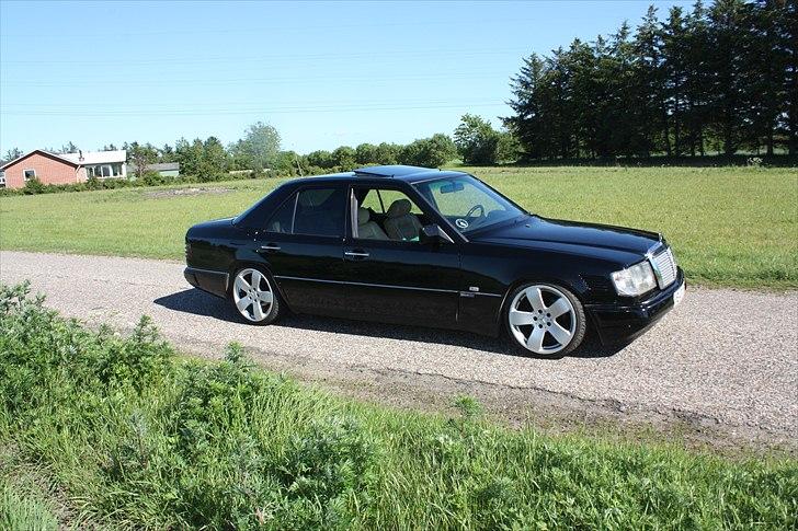 Mercedes Benz W124 300D Solgt billede 4
