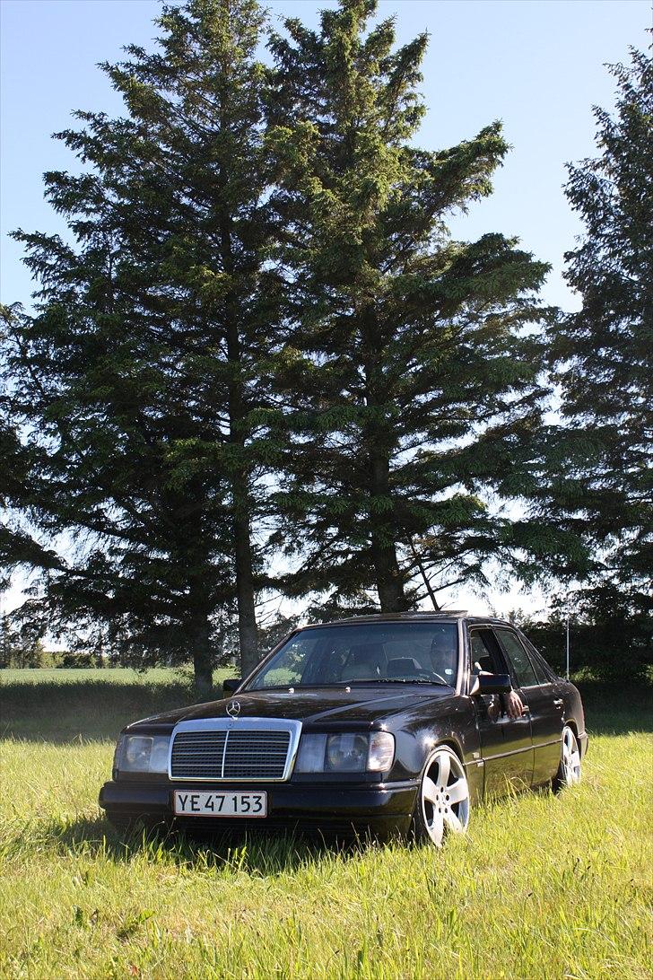 Mercedes Benz W124 300D Solgt billede 9