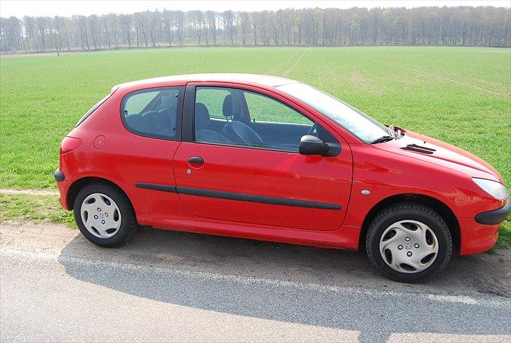 VW Passat Trendline SOLGT billede 8