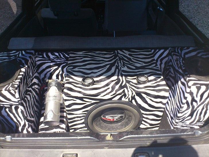 VW Polo Fox *skrottet* billede 6