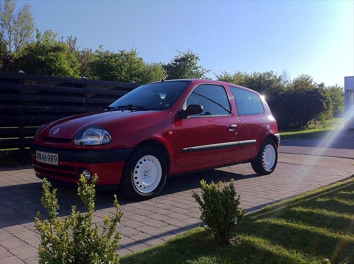 Renault a Clio Si 1.6 - Lige efter fælgene blev malet. billede 4