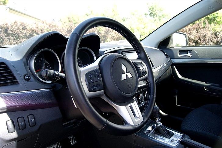 Mitsubishi Lancer Sportback Ralliart AWD - Cockpit billede 10