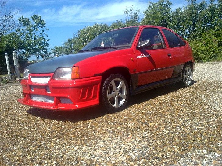 Opel kadett e  billede 1