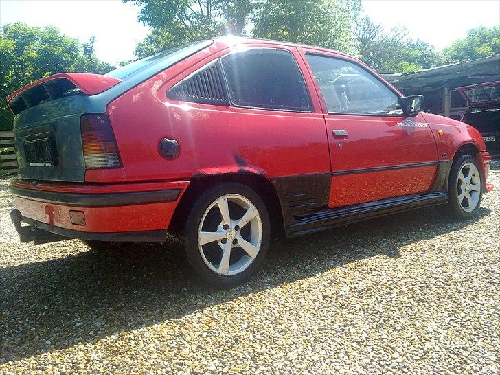 Opel kadett e  billede 5
