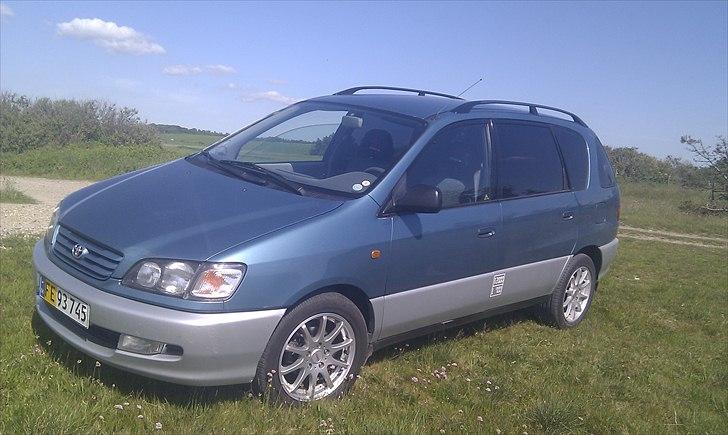 Toyota Sportsvan 2,2TD billede 1