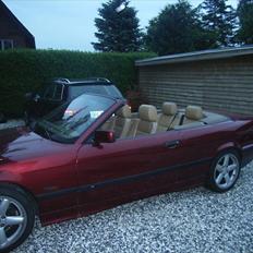 BMW 325i Cabriolet [SOLGT]