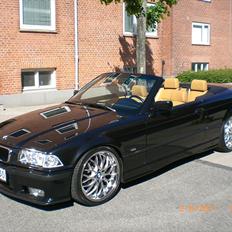 BMW 320 Cabriolet solgt