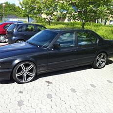 BMW 730 i
