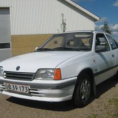 Opel Kadett E CC 