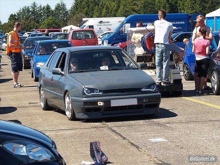 VW vento 1.8 solgt billede 3