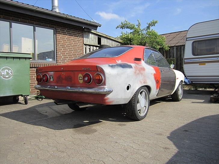 Opel Manta A 3.0 billede 2