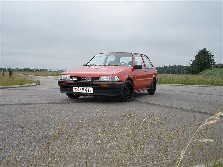 Toyota Corolla Dx 1,3 12v  billede 1