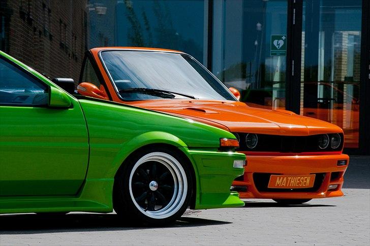 BMW E30 325i Cabriolet - Mmmmm min Bimse og min Corolla står og hygger sig ;-) billede 13