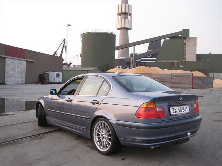 BMW 320 i billede 12