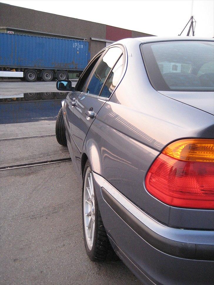 BMW 320 i billede 13