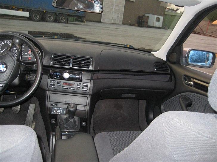 BMW 320 i billede 17